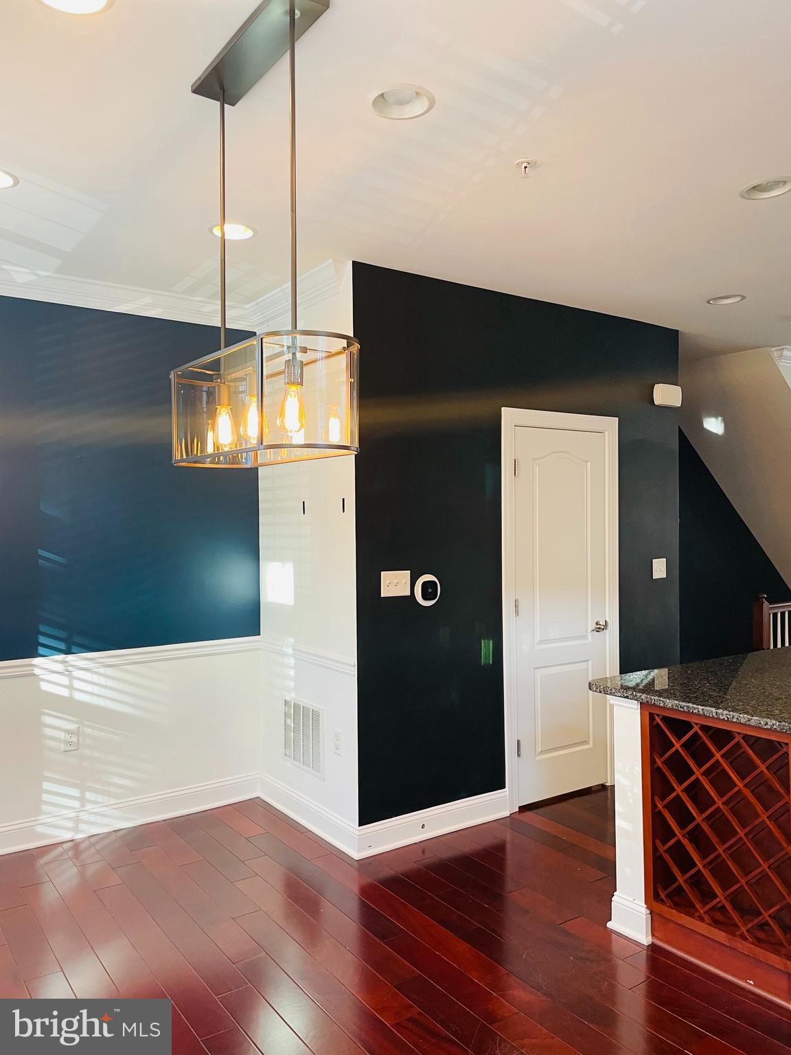 BUCKINGHAM COMMONS - Residential Lease