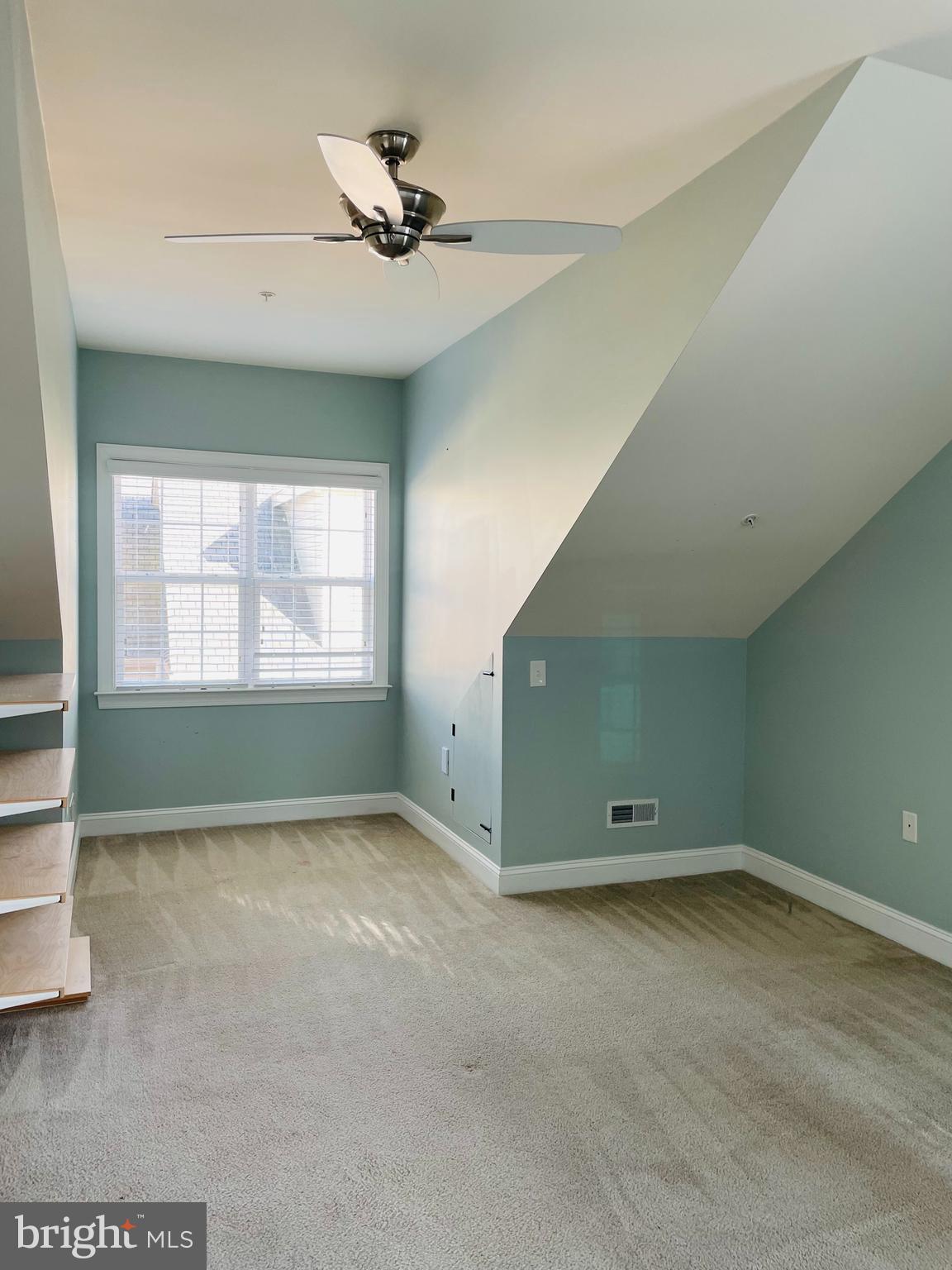 BUCKINGHAM COMMONS - Residential Lease