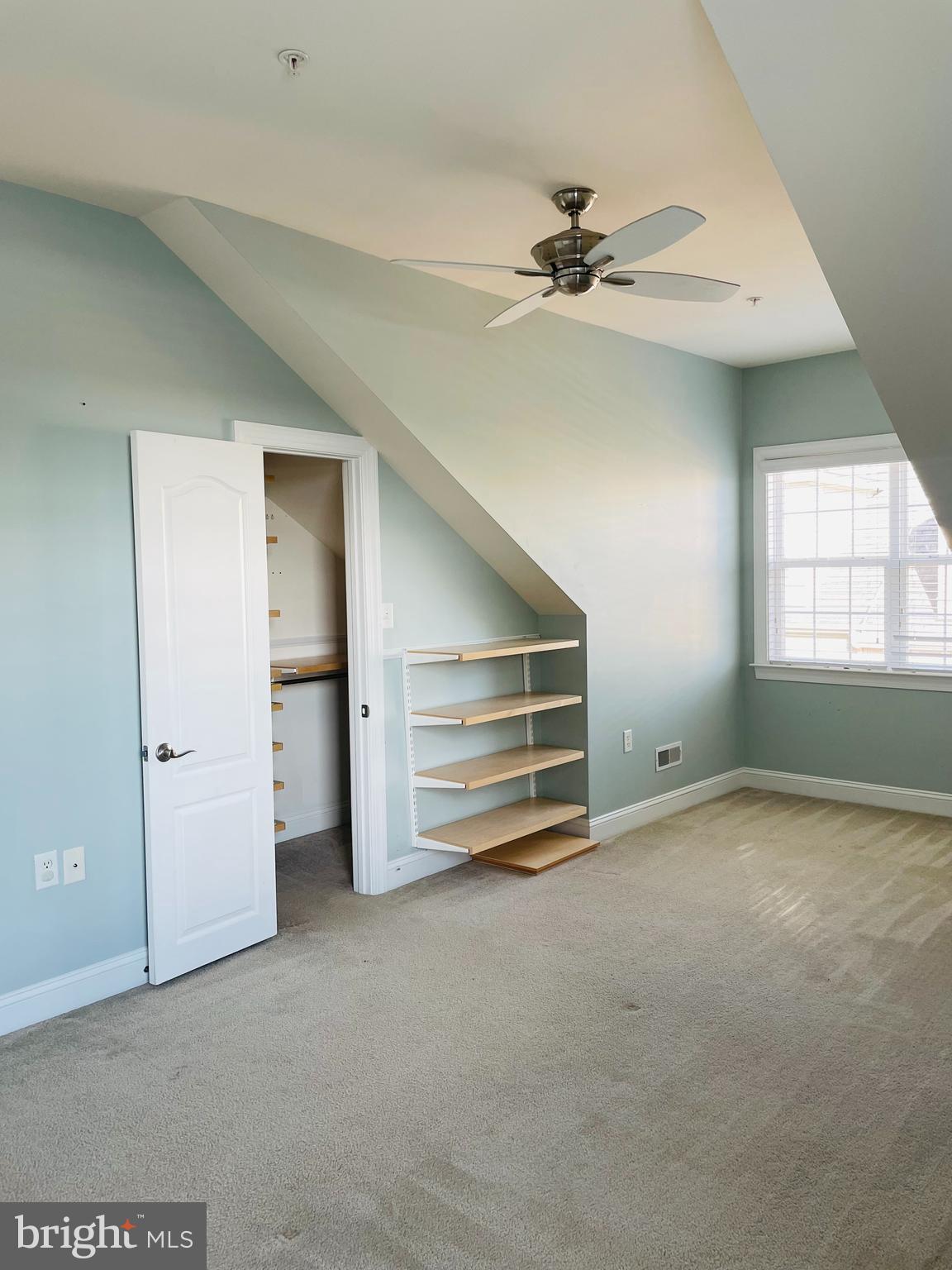 BUCKINGHAM COMMONS - Residential Lease