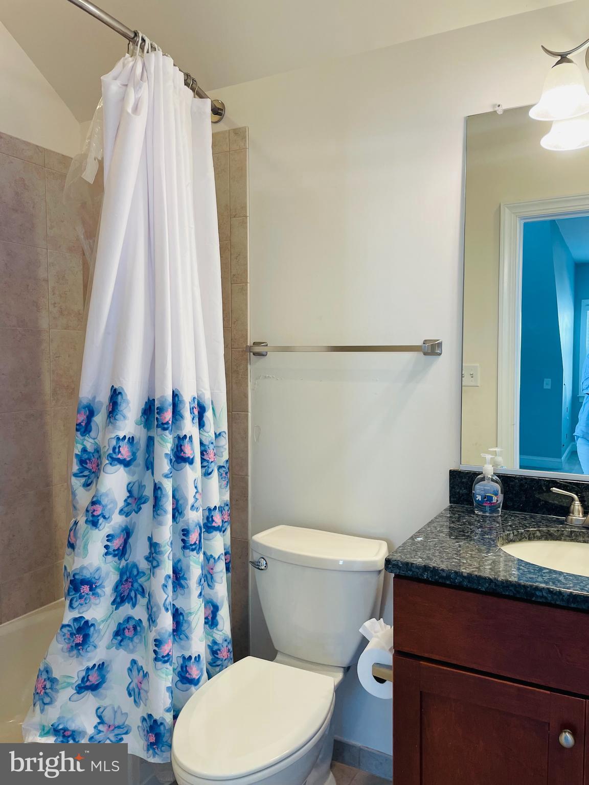 BUCKINGHAM COMMONS - Residential Lease