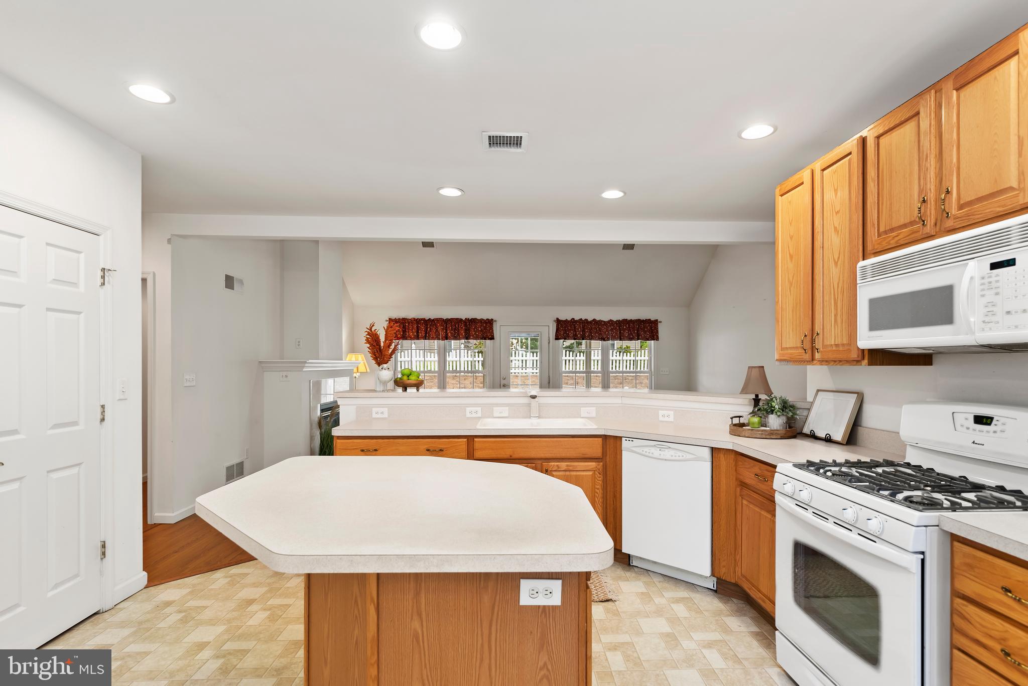 SUMMERFIELD - Residential