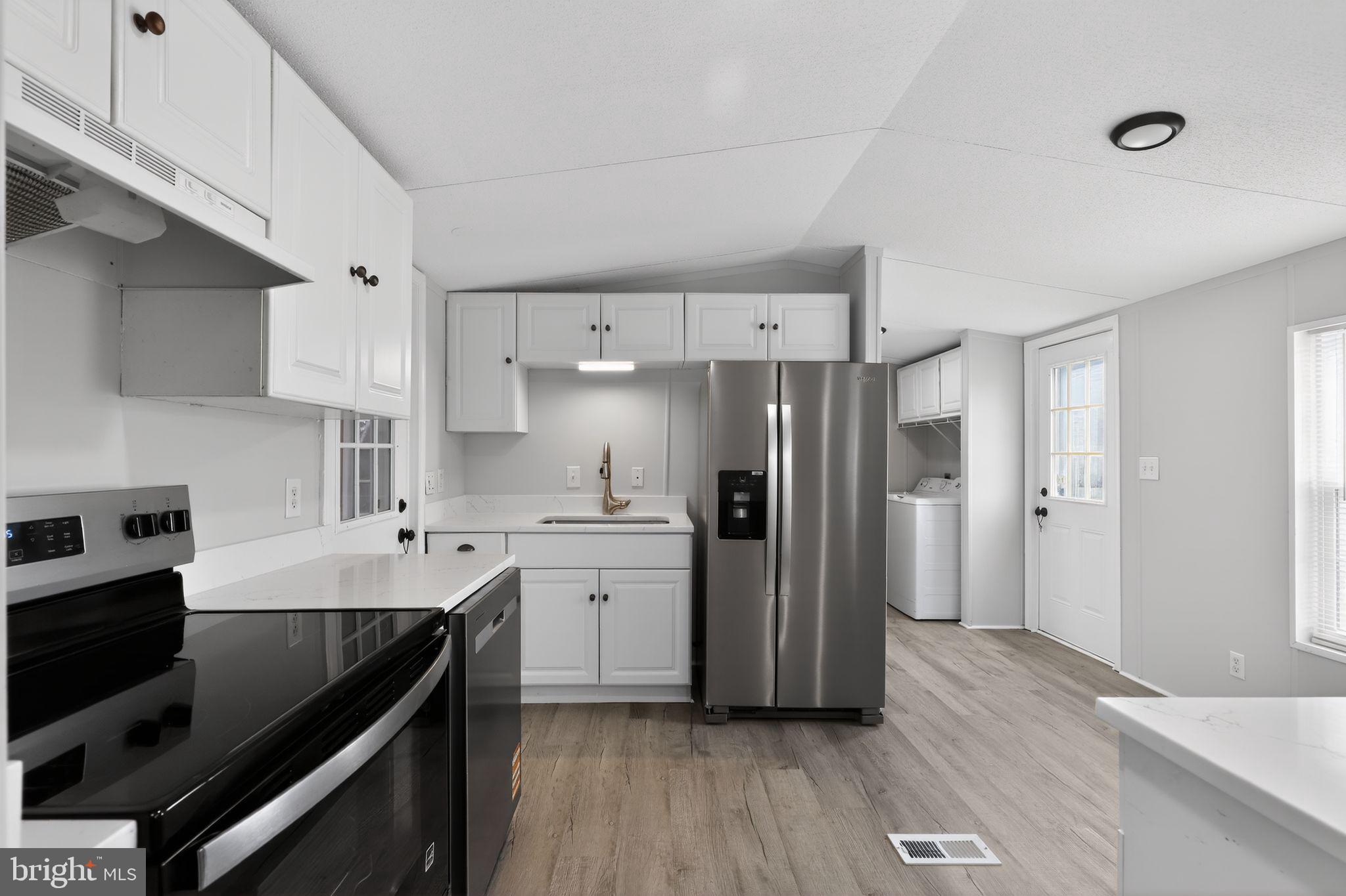 SHADY PARK - Residential