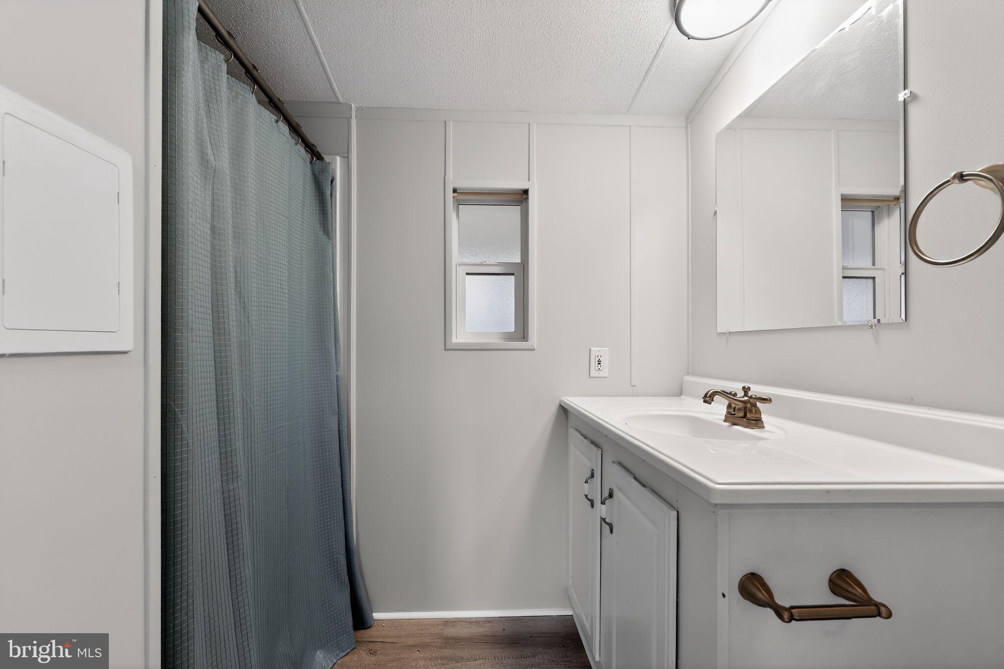 SHADY PARK - Residential