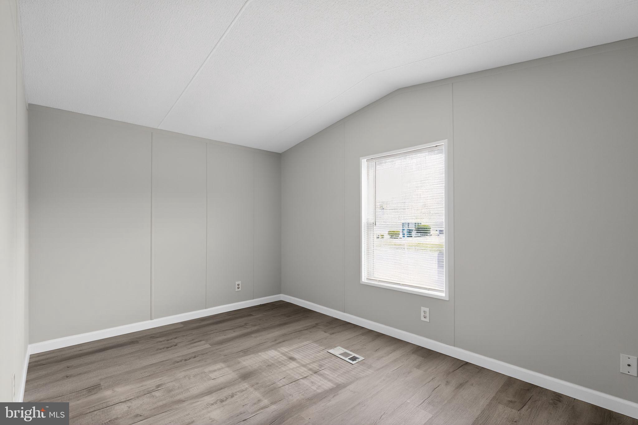 SHADY PARK - Residential