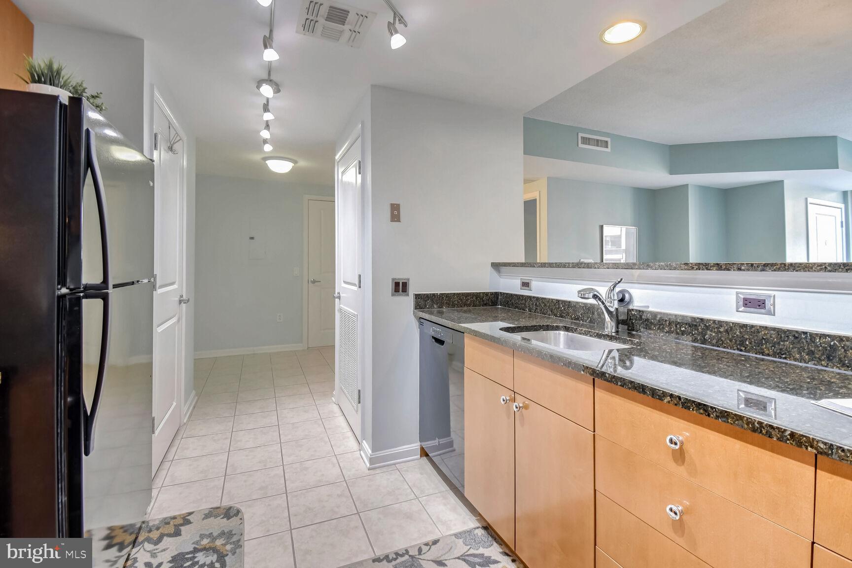 CRESCENT - Residential Lease