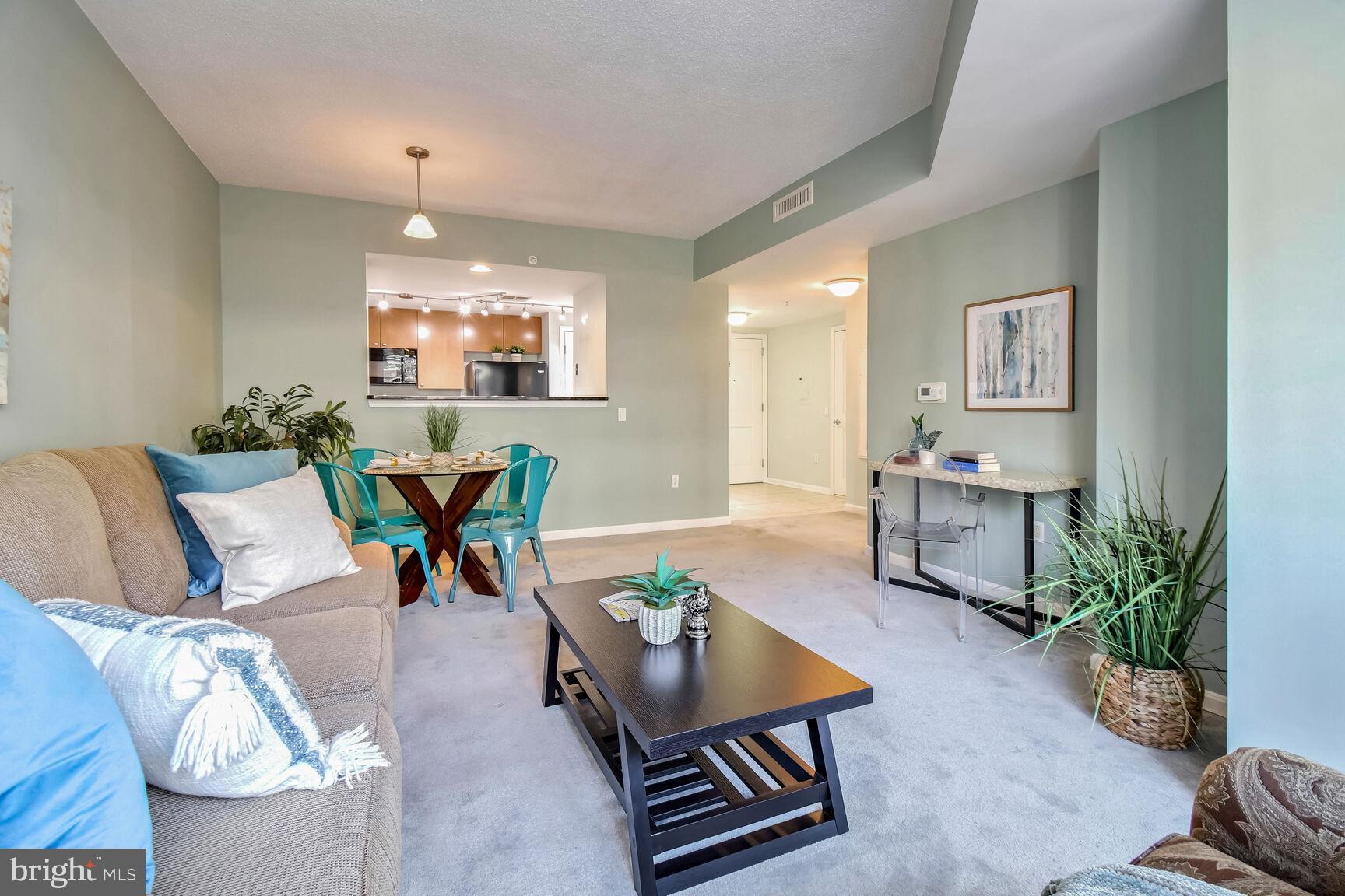 CRESCENT - Residential Lease