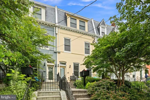 MLS: DCDC2197842