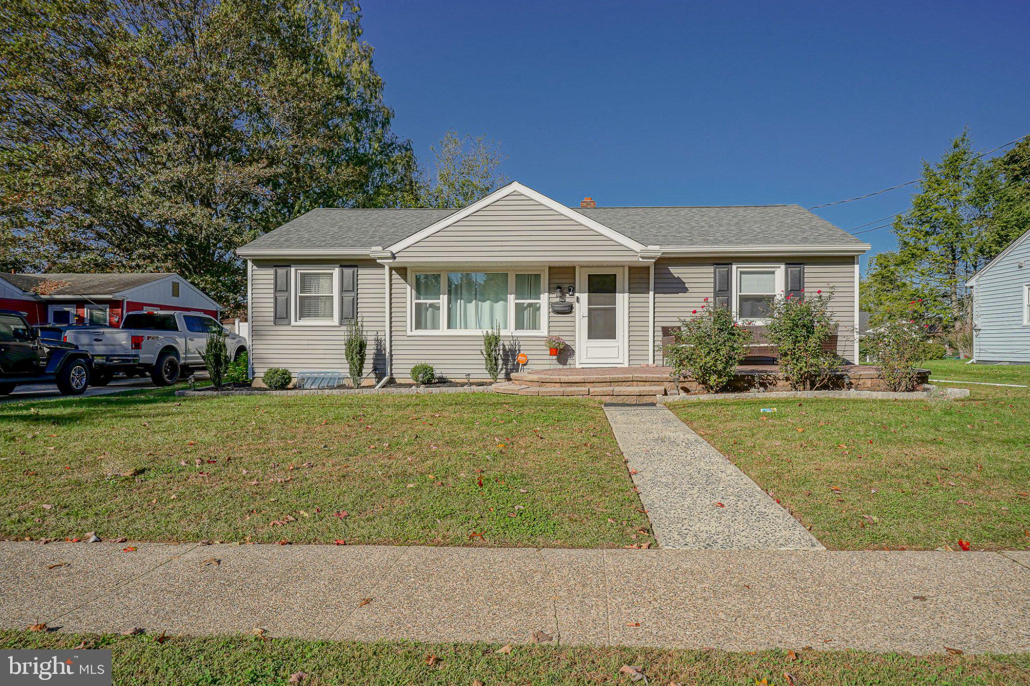 7 BRYN MAWR AVE AVENUE