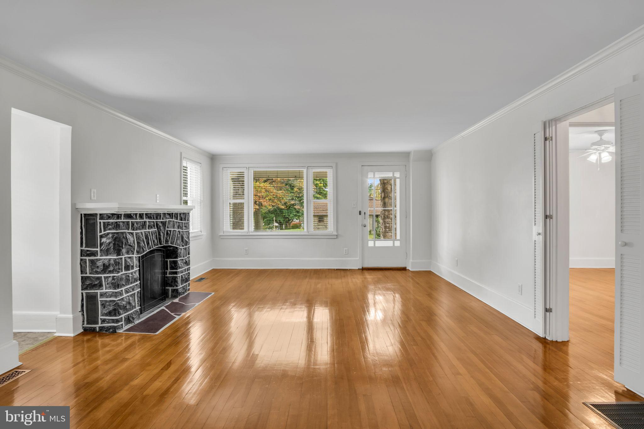 POINT RIDGE FARMS - Residential