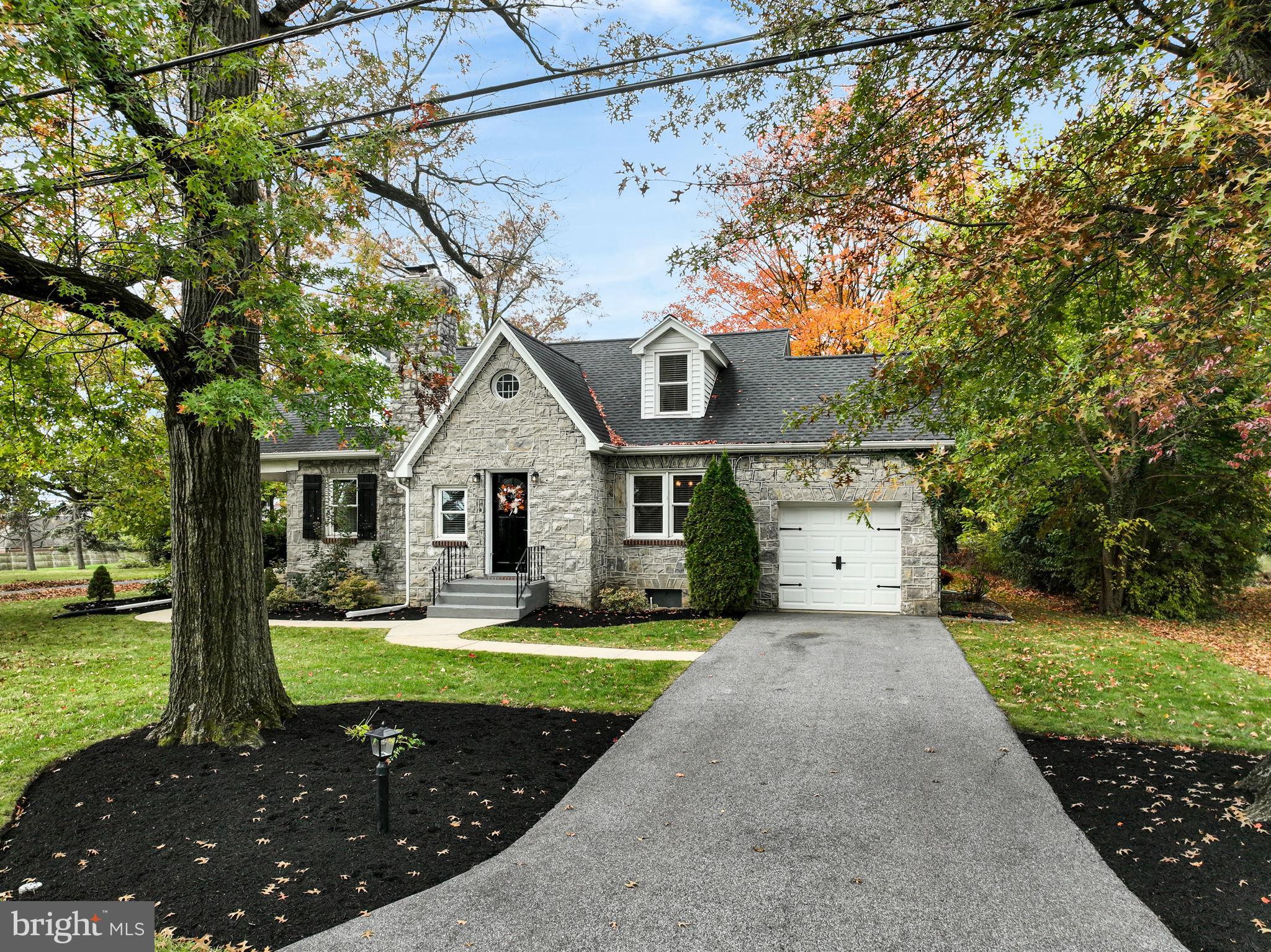 POINT RIDGE FARMS - Residential