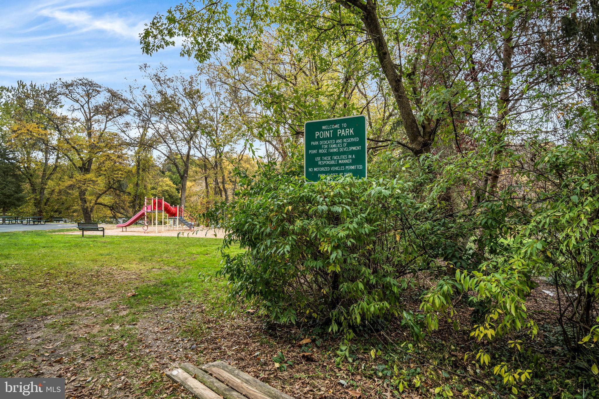 POINT RIDGE FARMS - Residential