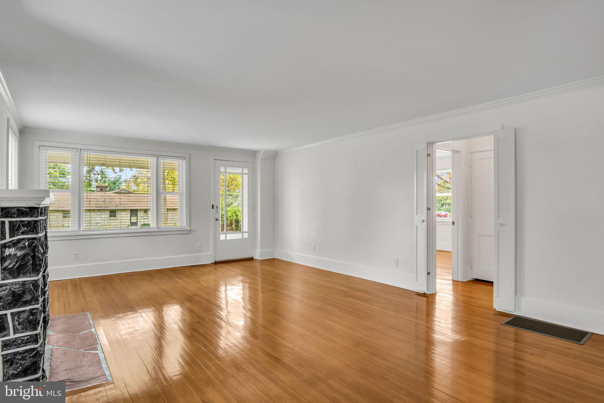 POINT RIDGE FARMS - Residential