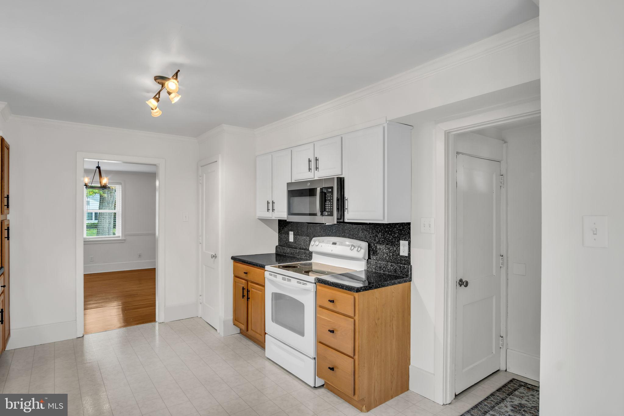 POINT RIDGE FARMS - Residential