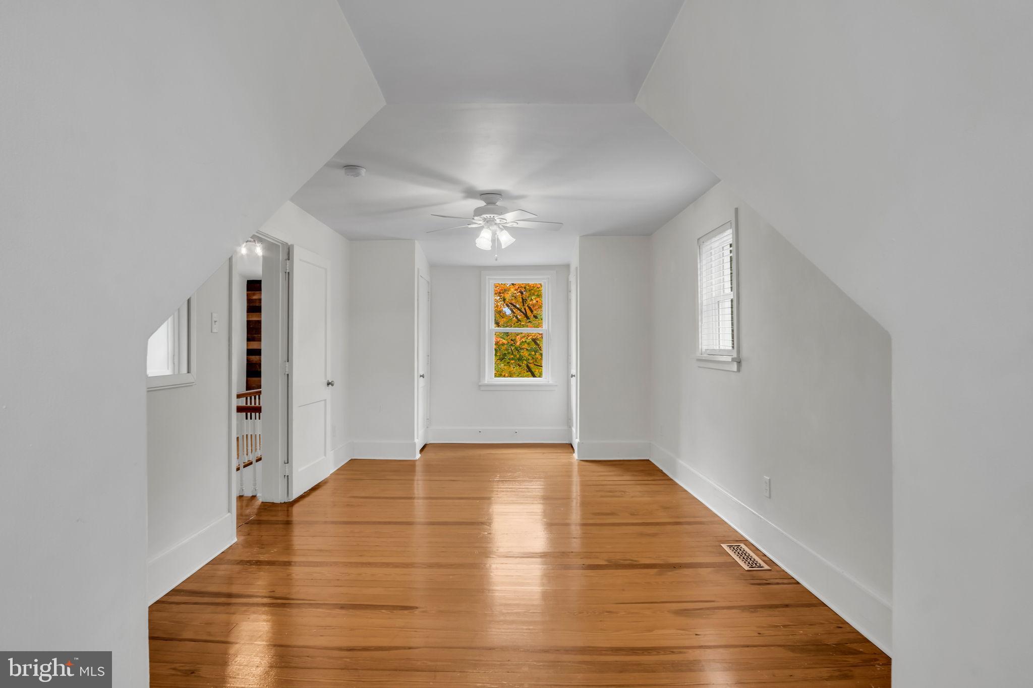 POINT RIDGE FARMS - Residential