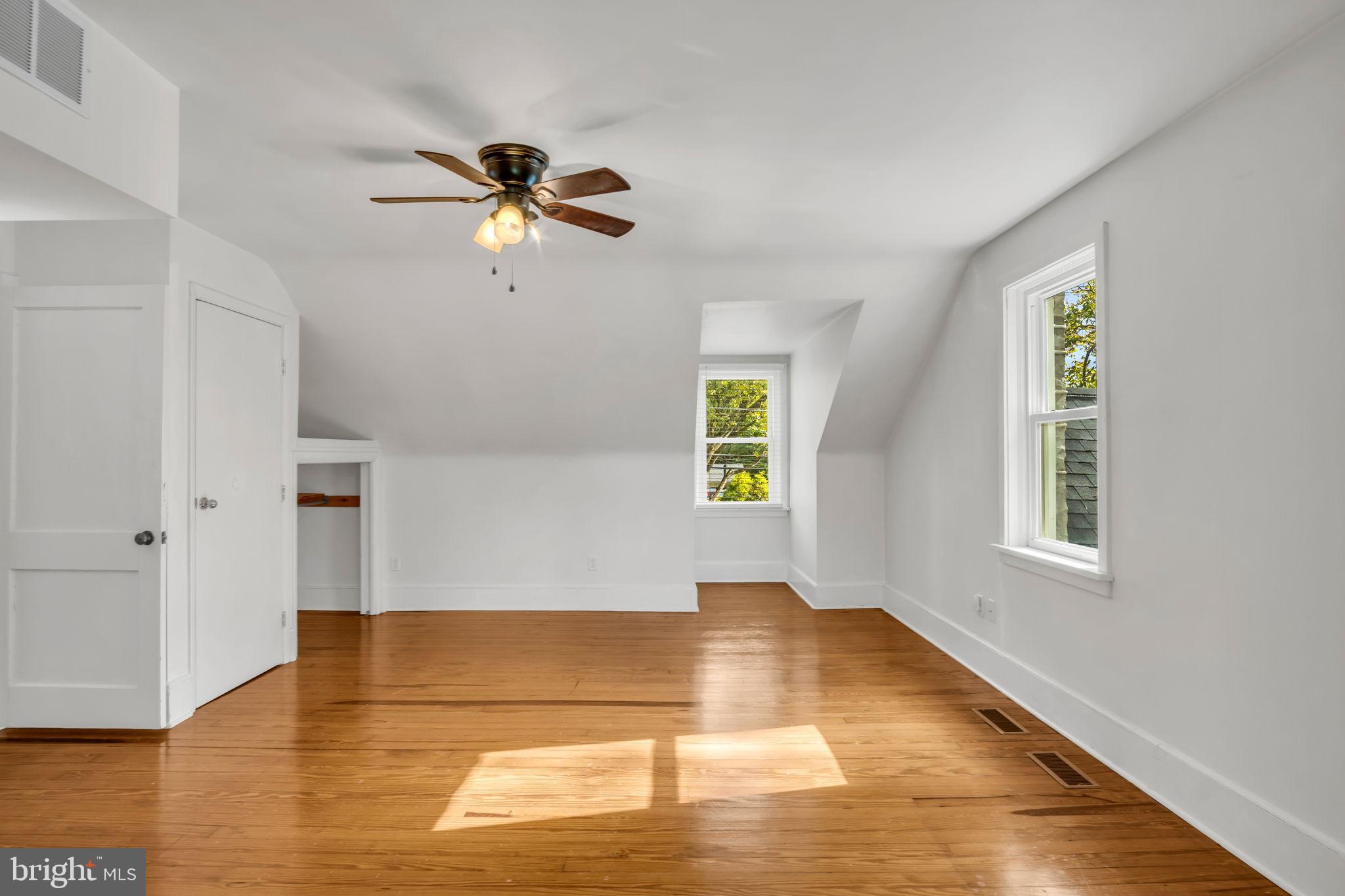 POINT RIDGE FARMS - Residential