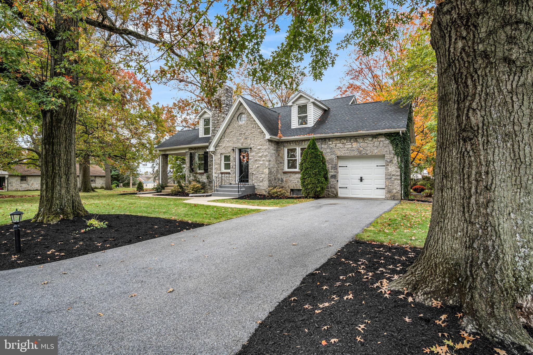 POINT RIDGE FARMS - Residential