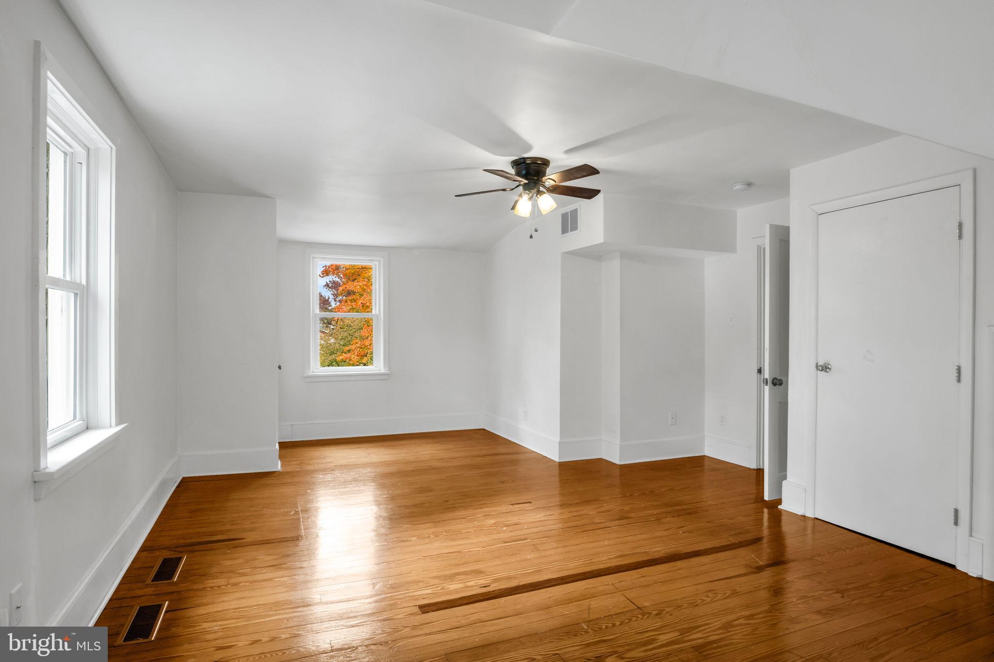 POINT RIDGE FARMS - Residential