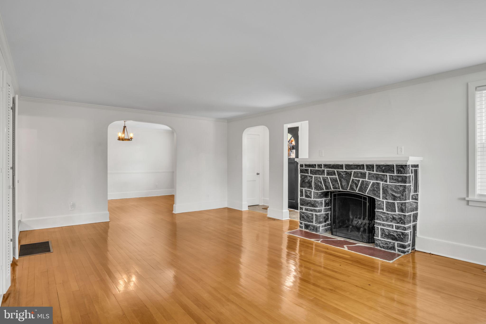 POINT RIDGE FARMS - Residential