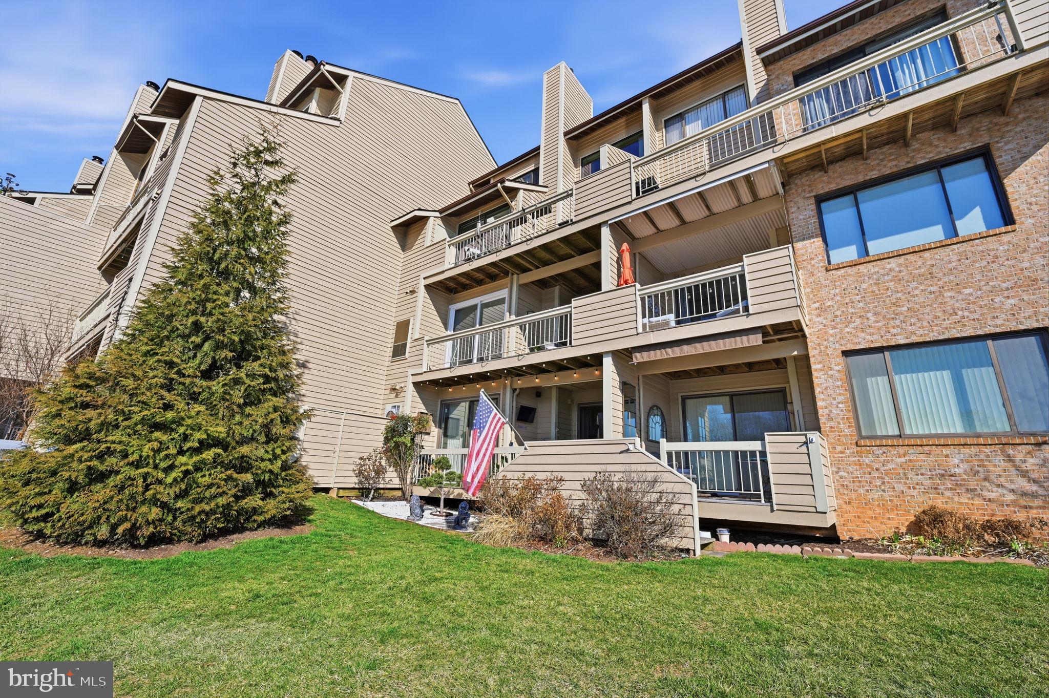 HARBOR POINT - Residential