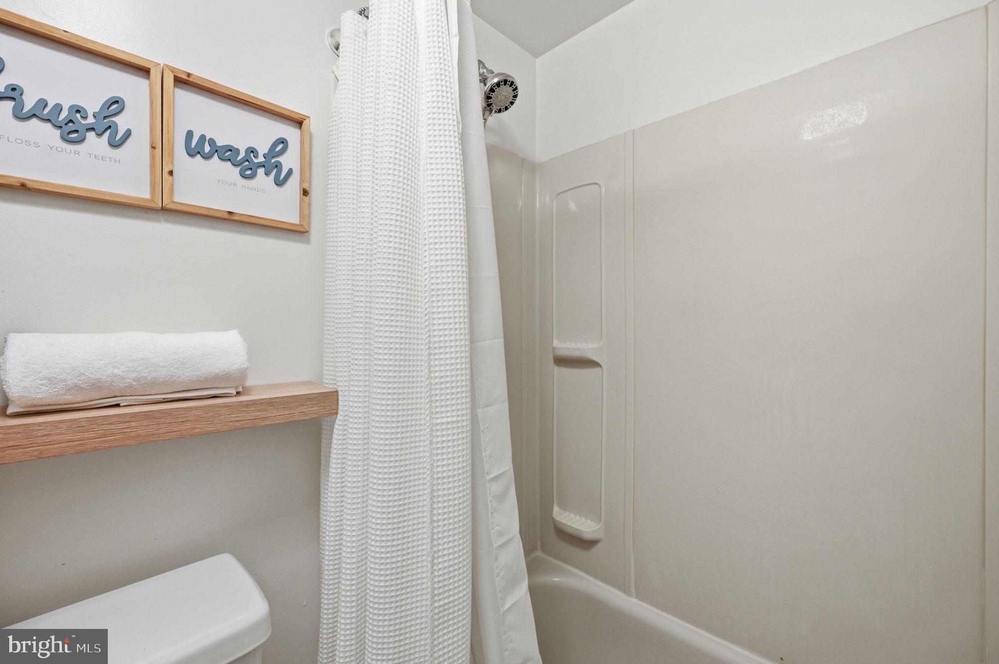 HARBOR POINT - Residential