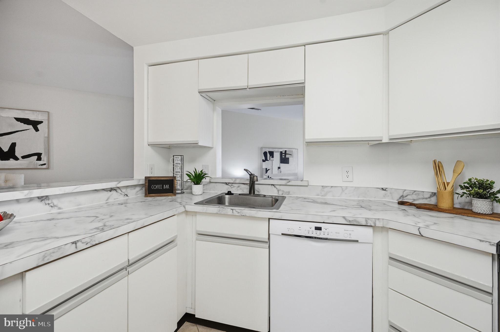 HARBOR POINT - Residential