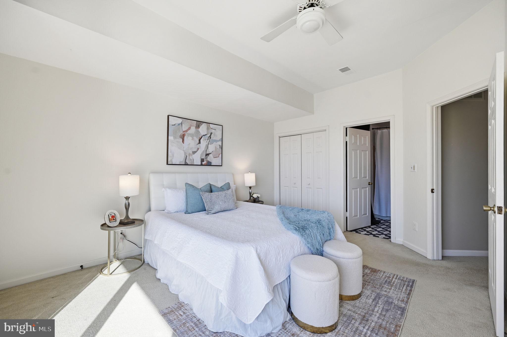 HARBOR POINT - Residential