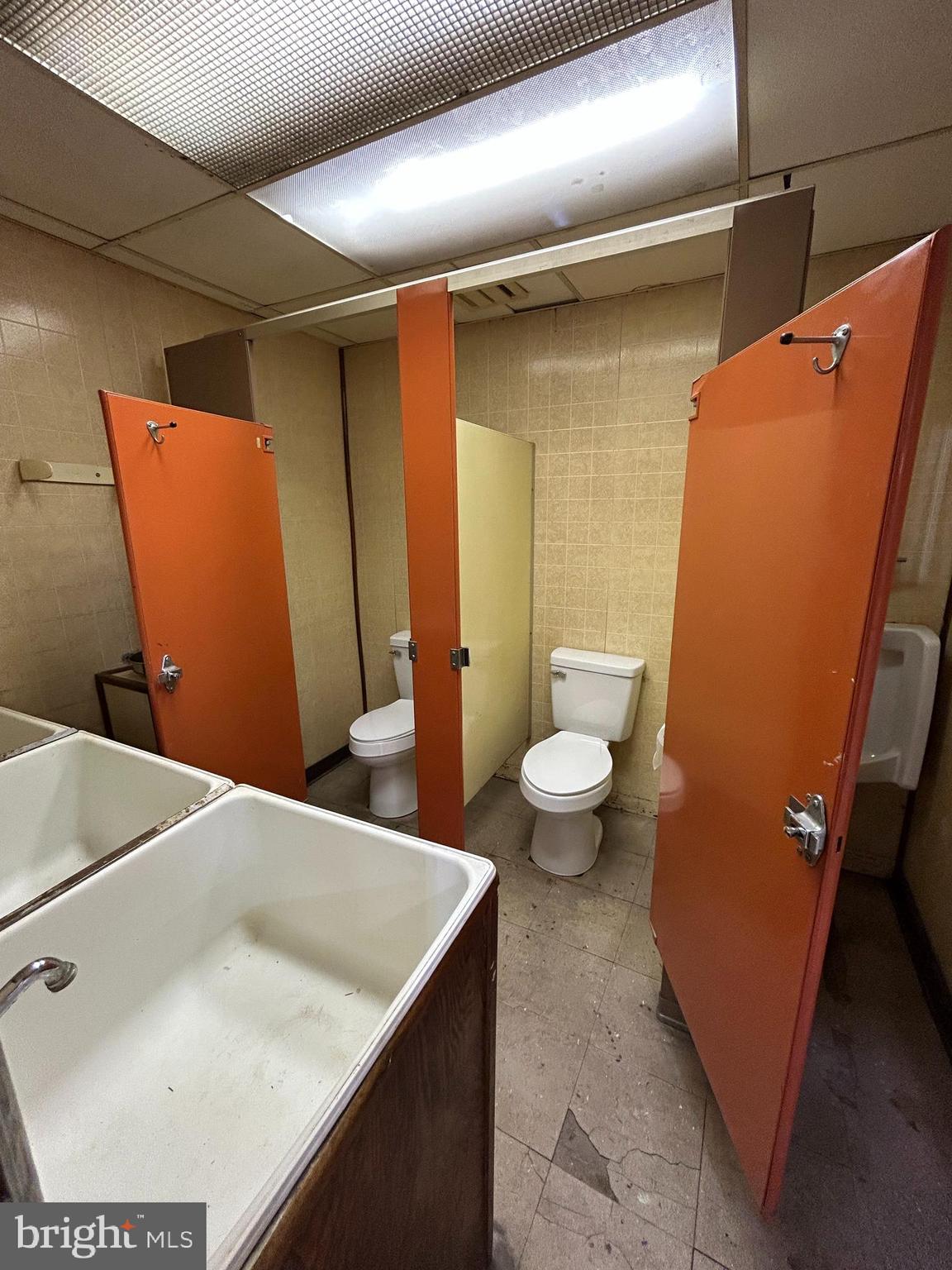 HARROWGATE - Commercial Sale