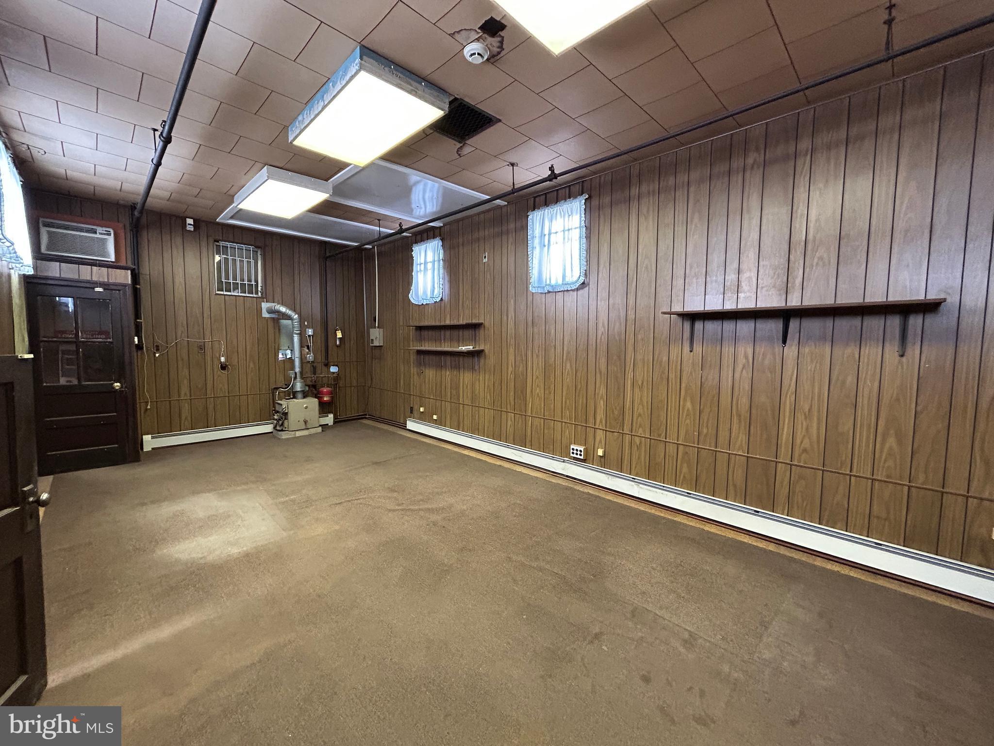 HARROWGATE - Commercial Sale