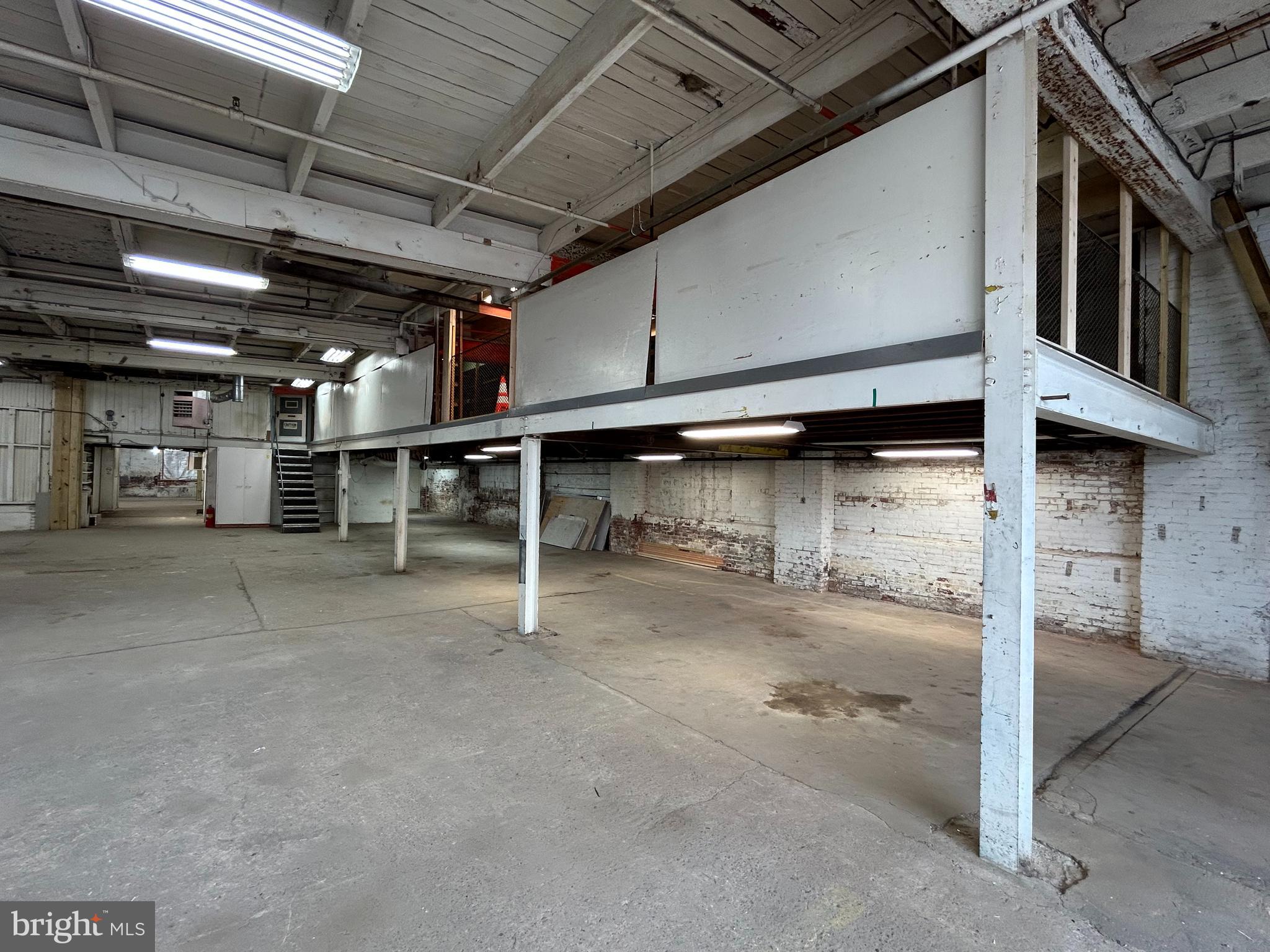 HARROWGATE - Commercial Sale