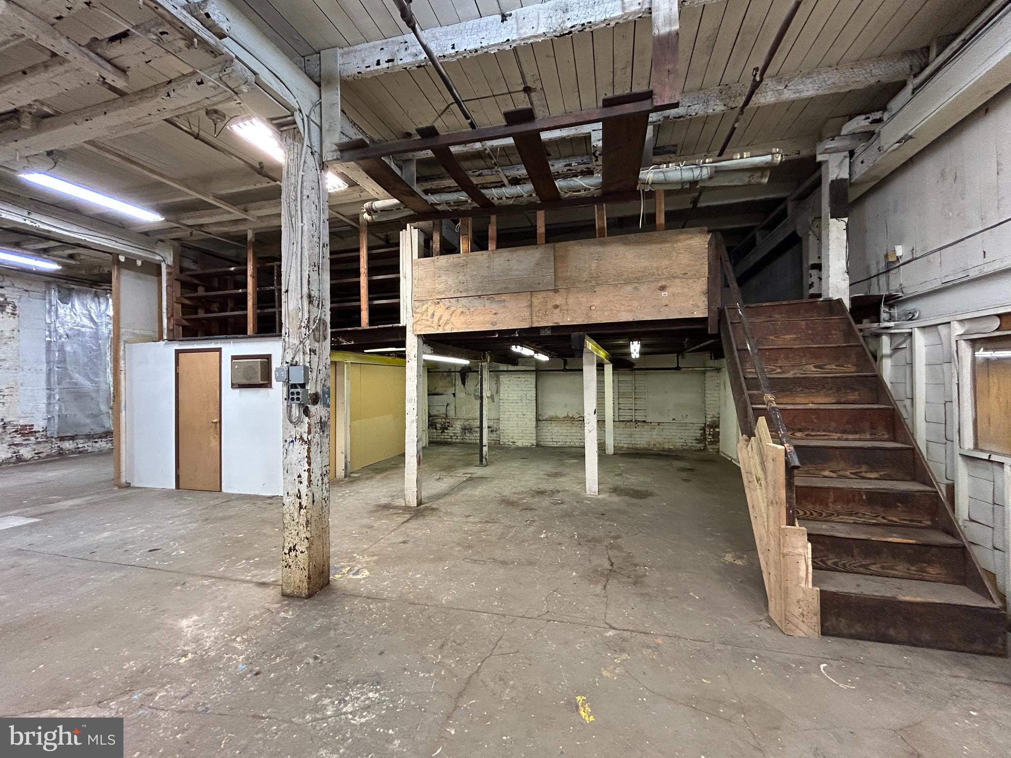 HARROWGATE - Commercial Sale