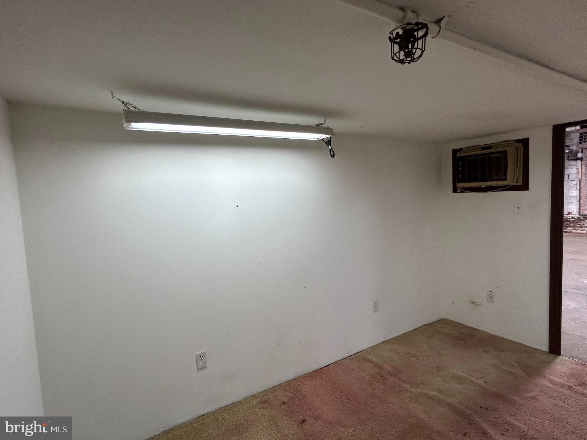 HARROWGATE - Commercial Sale