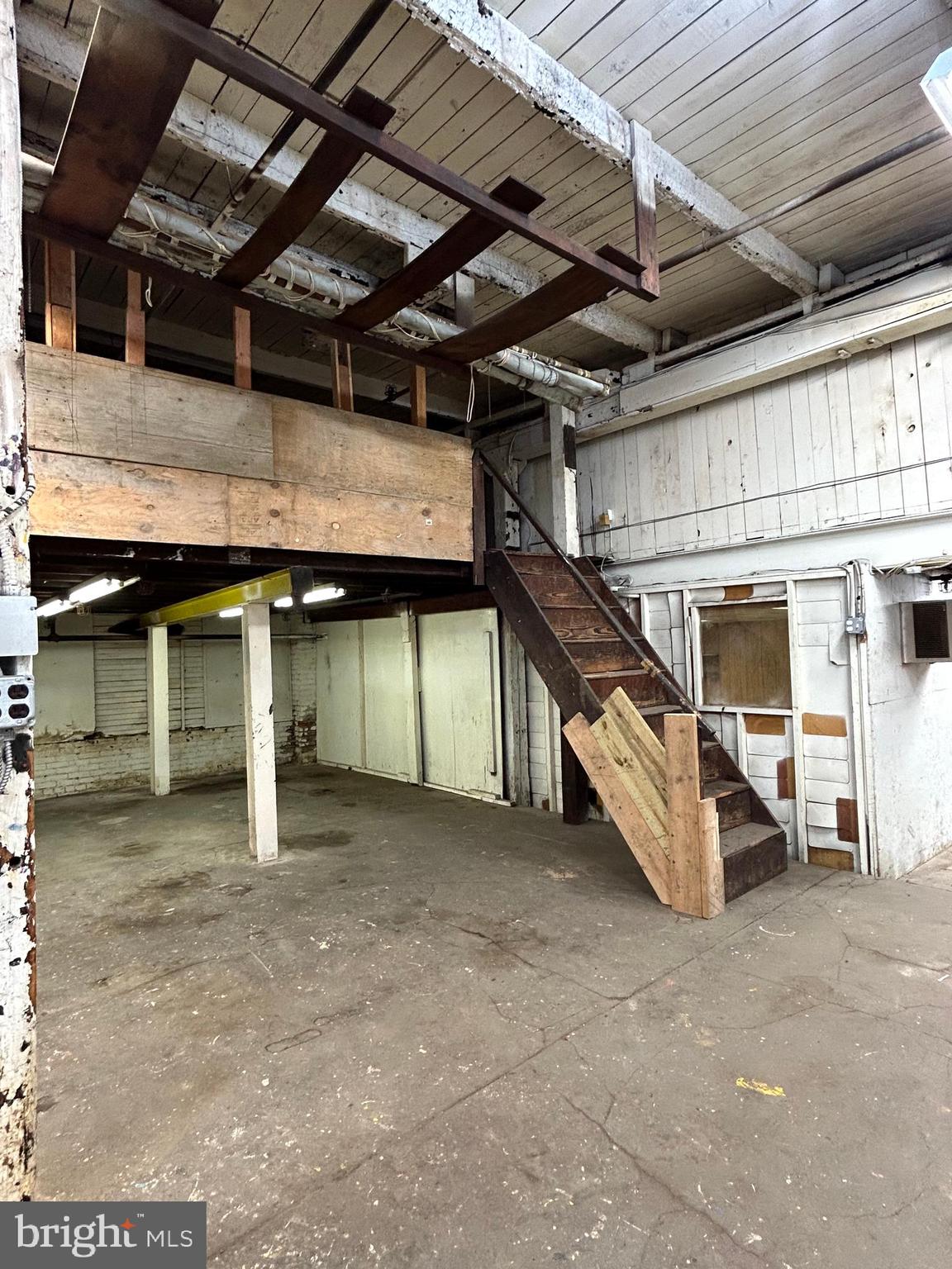 HARROWGATE - Commercial Sale