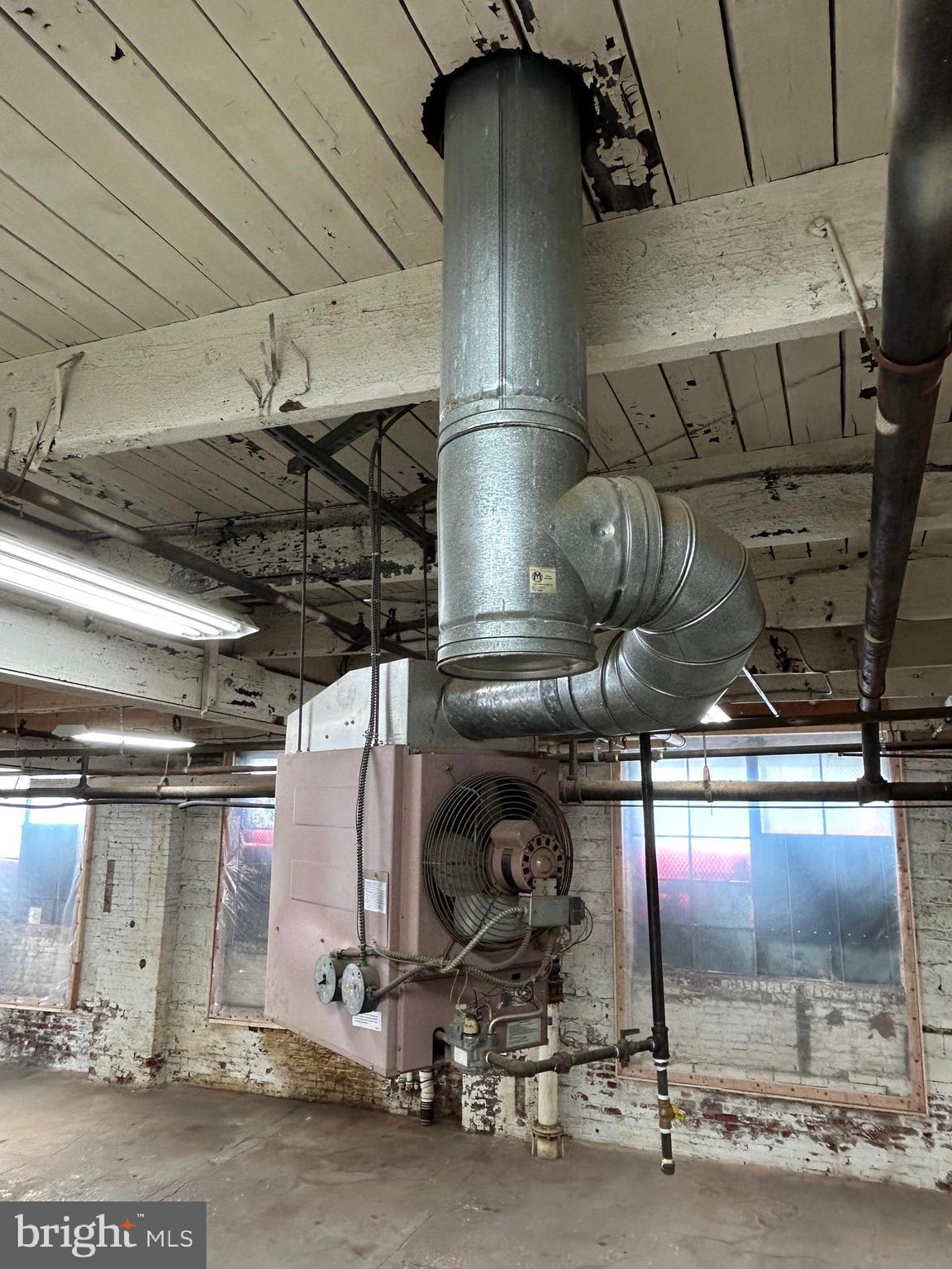 HARROWGATE - Commercial Sale