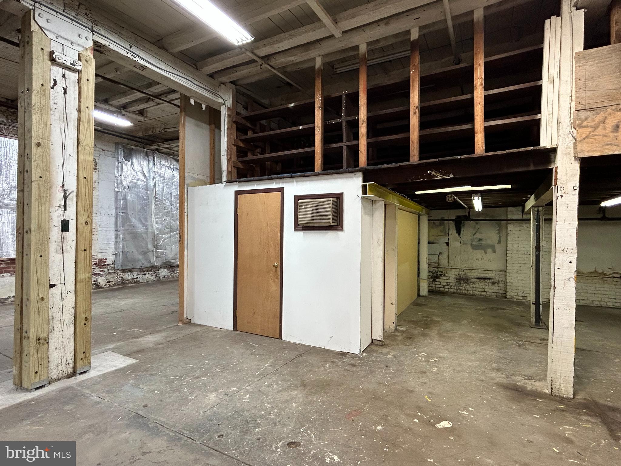 HARROWGATE - Commercial Sale