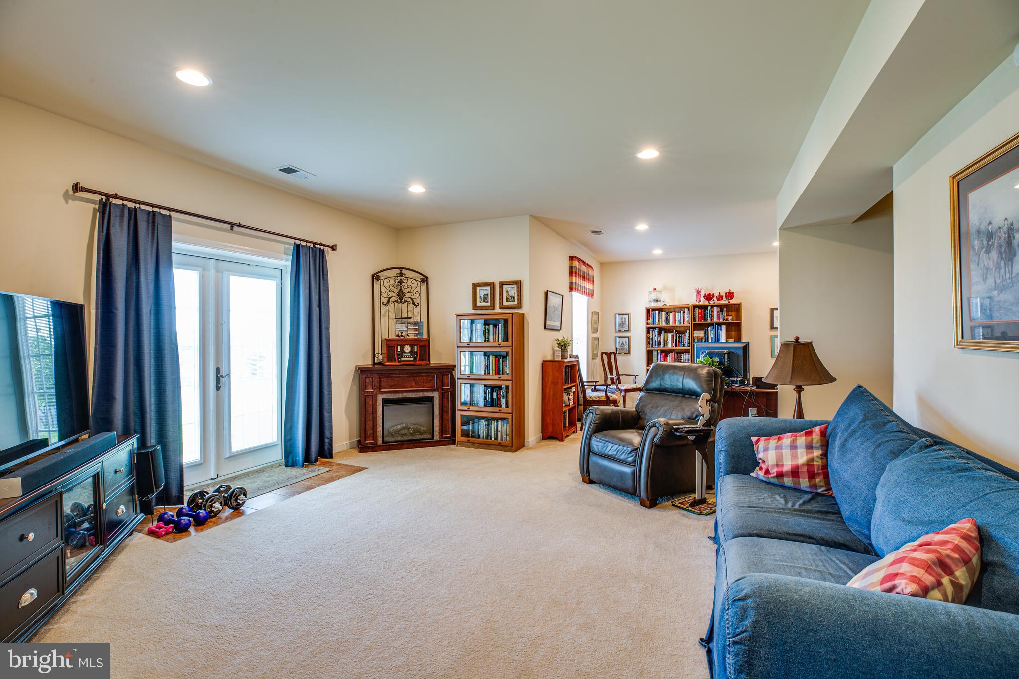 HILLS OF AQUIA - Residential