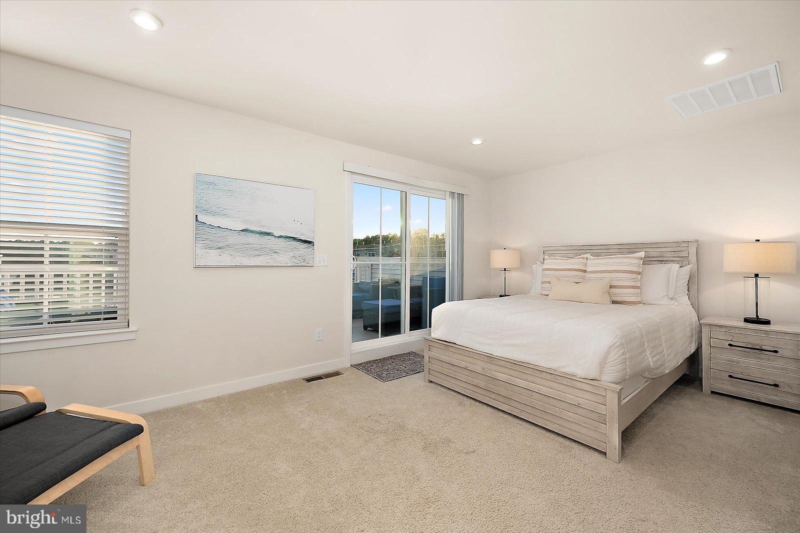 BAYSIDE - Residential