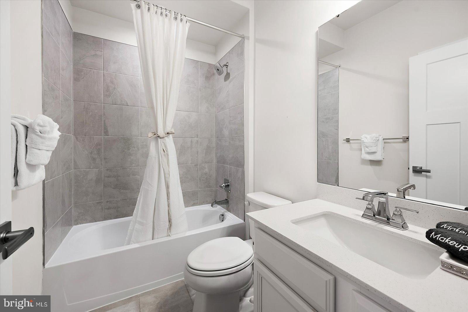 BAYSIDE - Residential