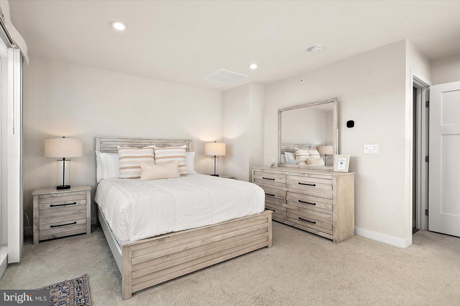 BAYSIDE - Residential