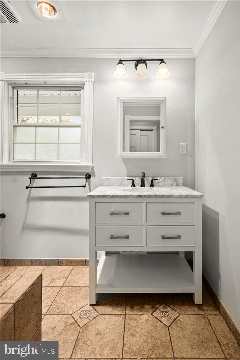 YACHT HAVEN ESTATES - Residential