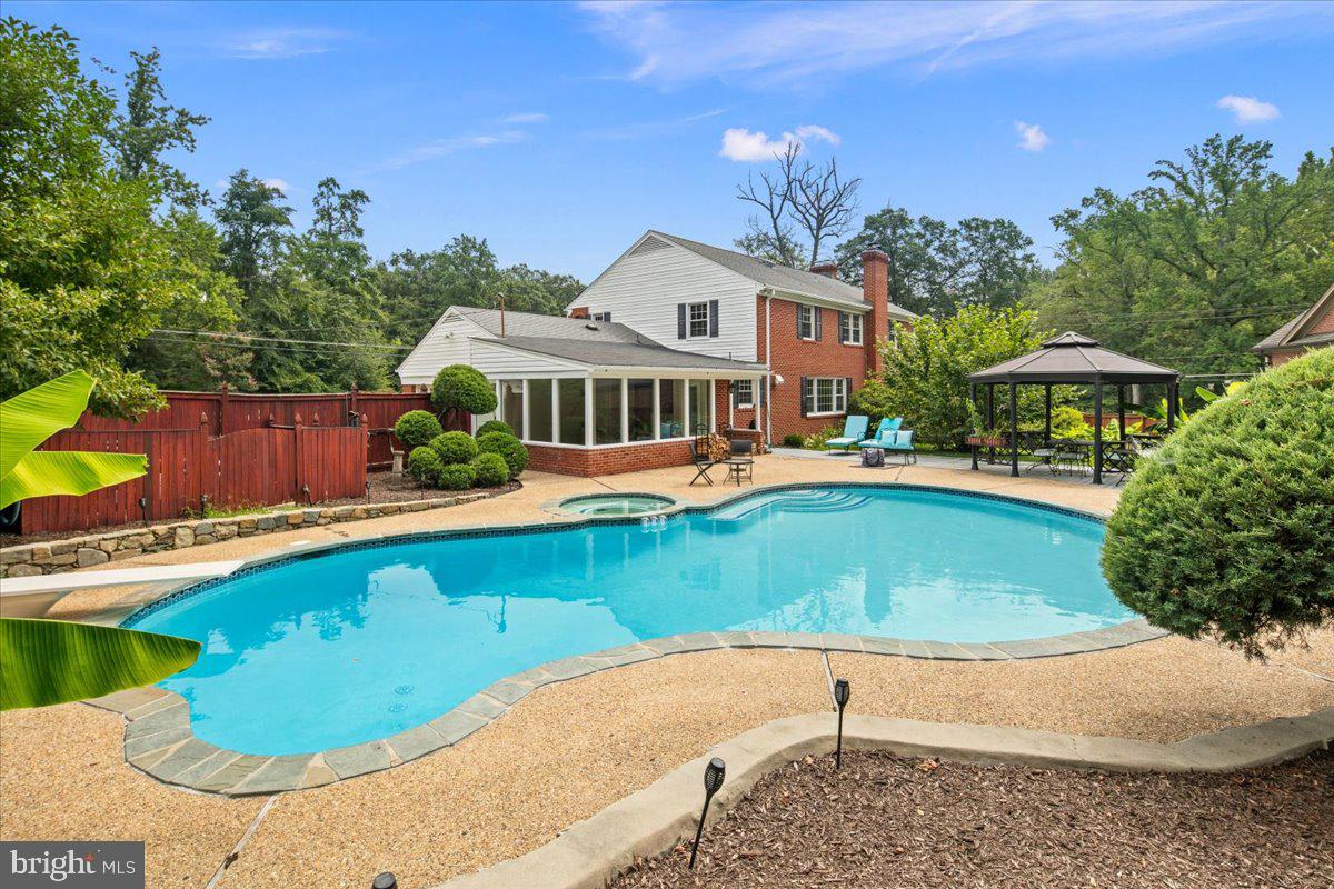 4601 TARPON LANE