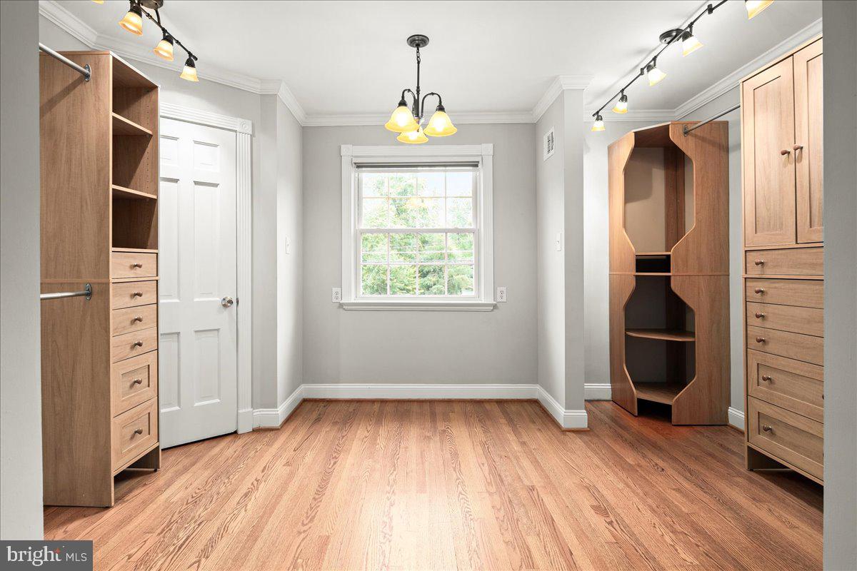 YACHT HAVEN ESTATES - Residential