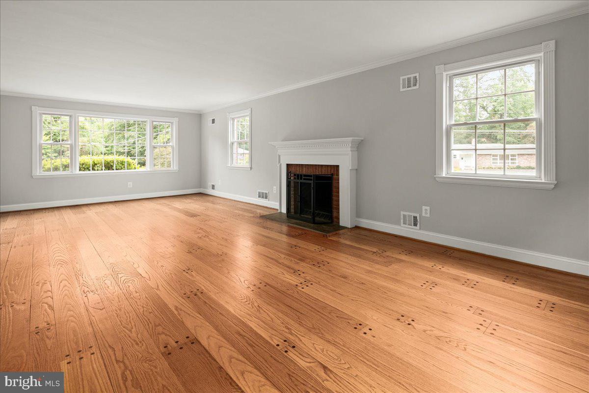 YACHT HAVEN ESTATES - Residential