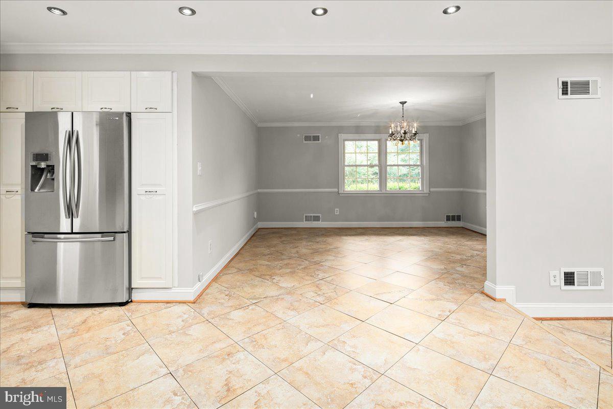 YACHT HAVEN ESTATES - Residential