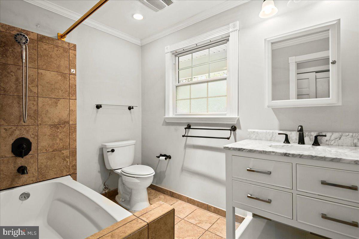 YACHT HAVEN ESTATES - Residential