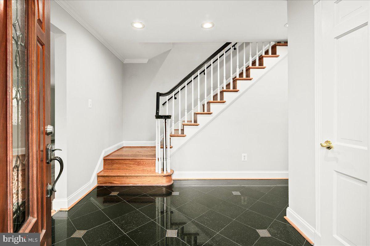 YACHT HAVEN ESTATES - Residential