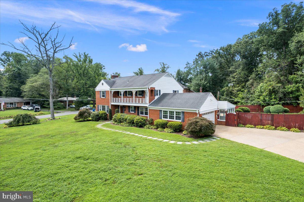 YACHT HAVEN ESTATES - Residential