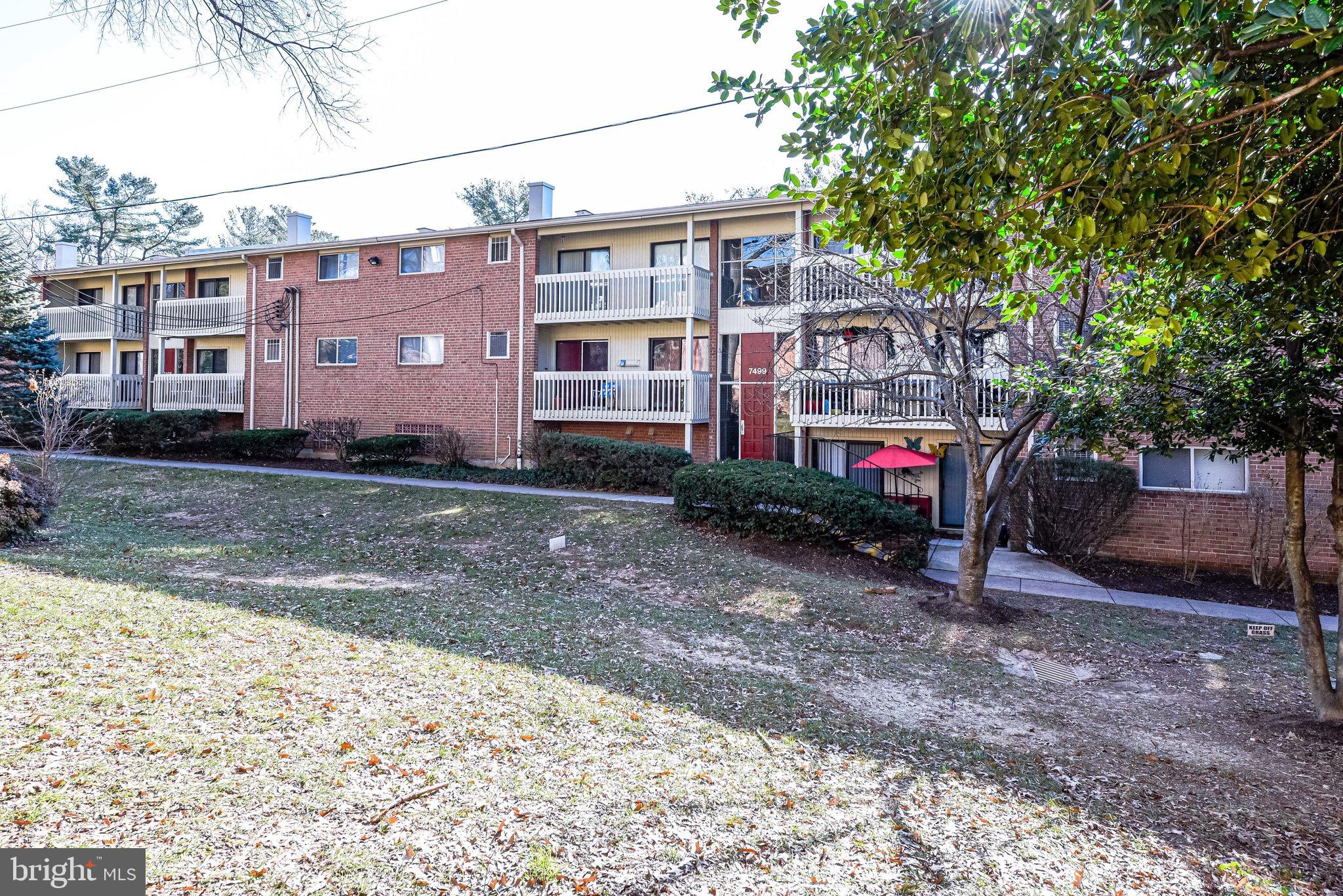 LITTLE RIVER SQ COND - Residential