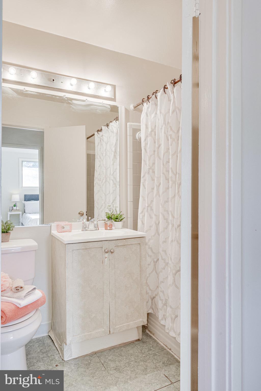 LITTLE RIVER SQ COND - Residential