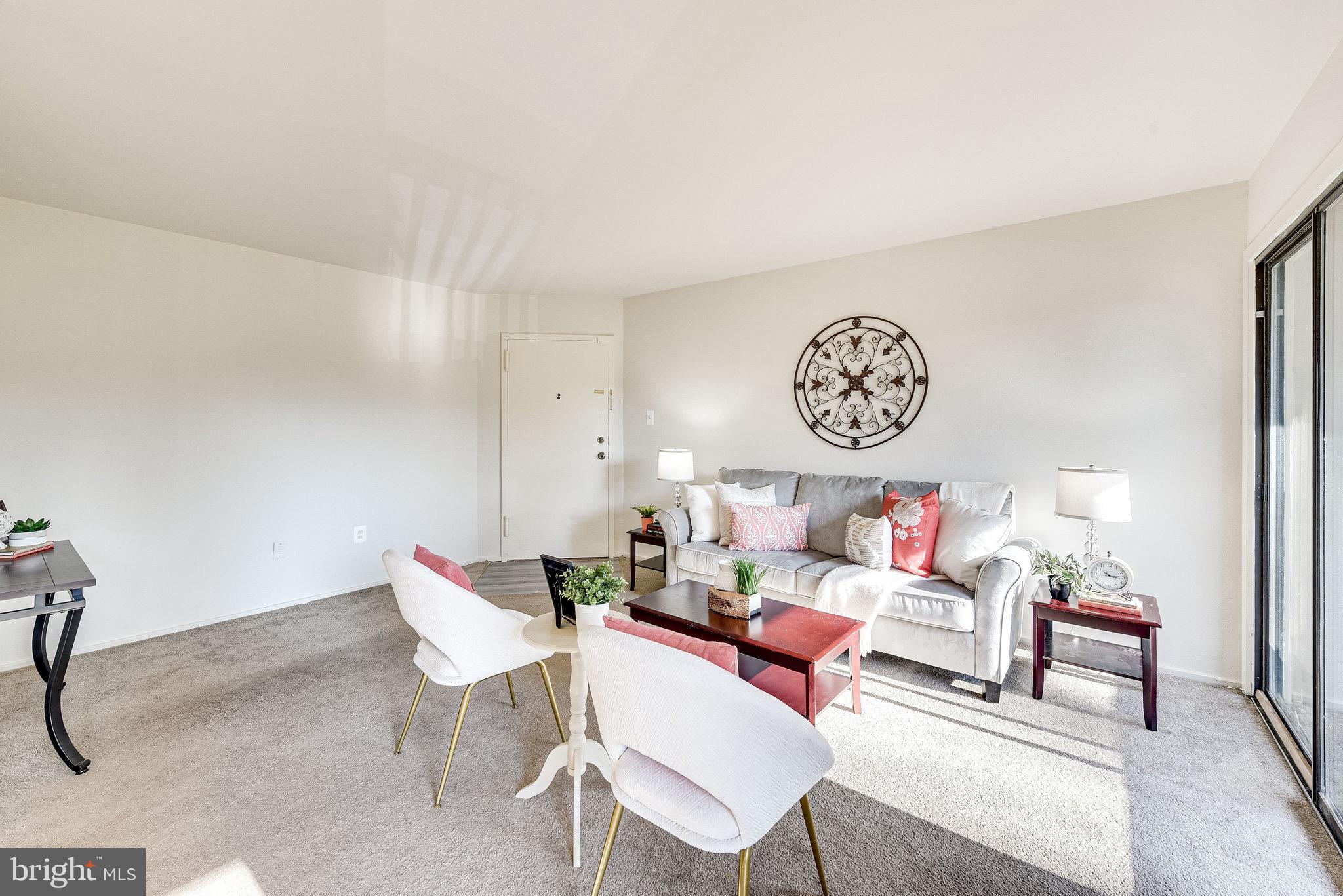 LITTLE RIVER SQ COND - Residential