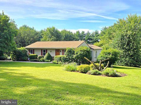 184 FRY ROAD FLEETWOOD PA 19522